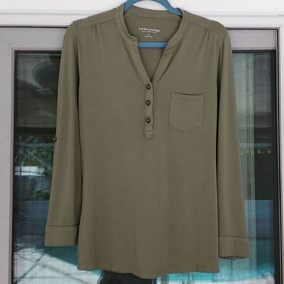 Women's top top soft surroundings. Olive green PS. Over sized. Long sleeves. - Picture 2 of 8